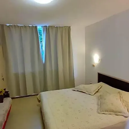 Midia Grand
